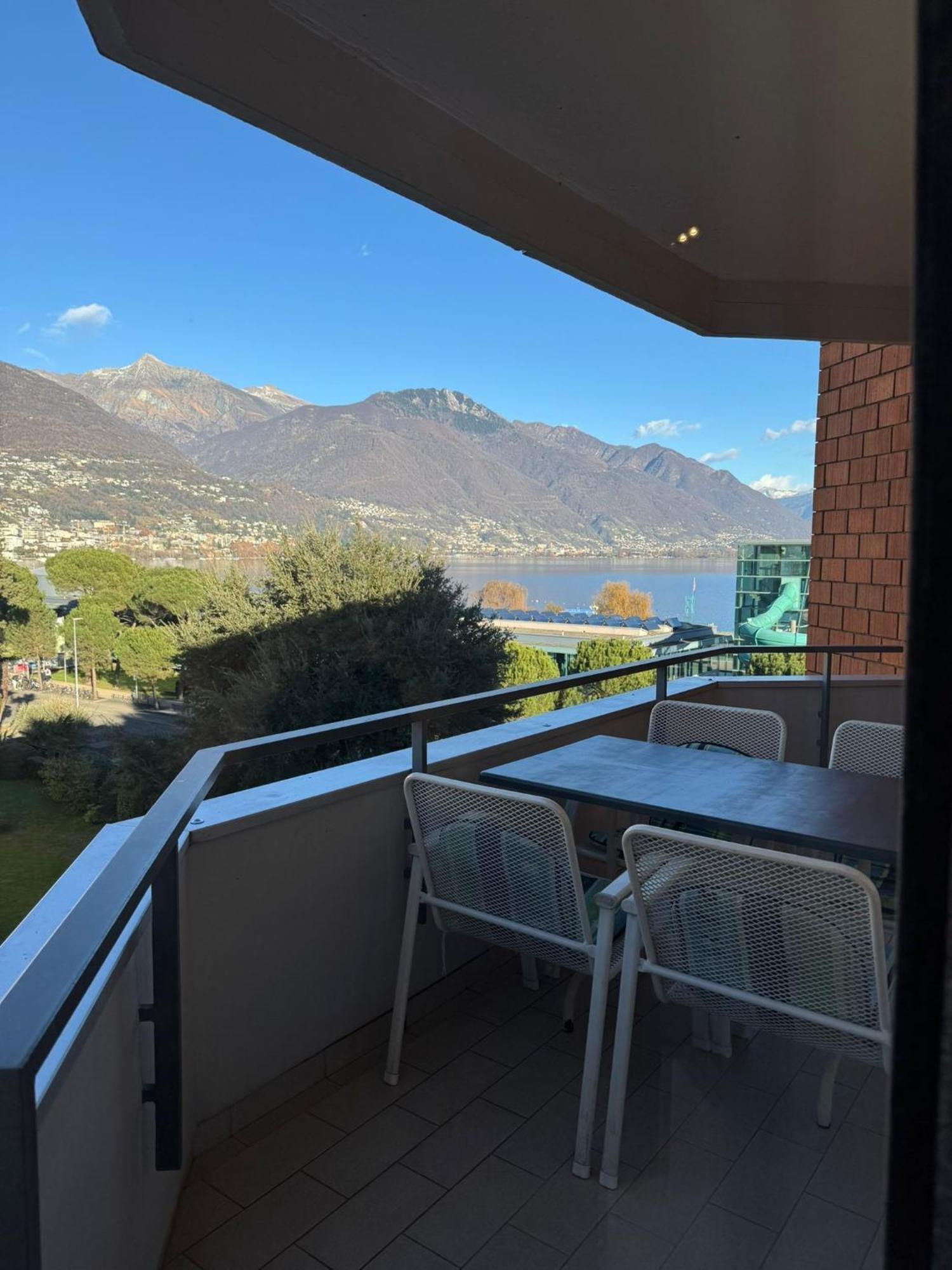 Апартаменти Locarno: Casa Lido Екстер'єр фото