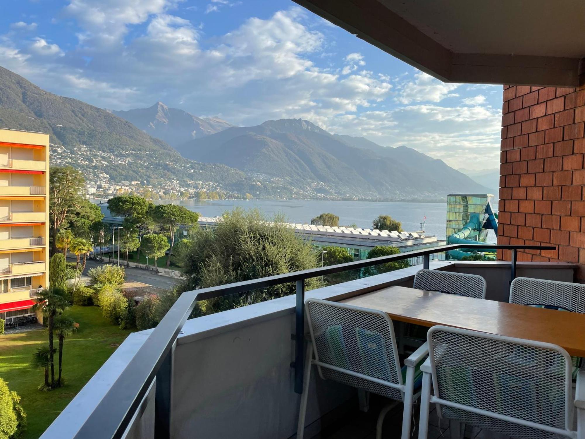 Апартаменти Locarno: Casa Lido Екстер'єр фото